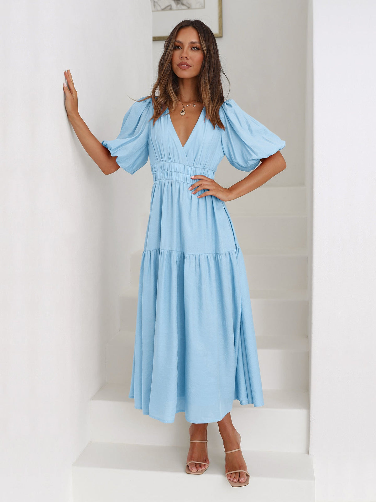 Emilia | Robe à col en V
